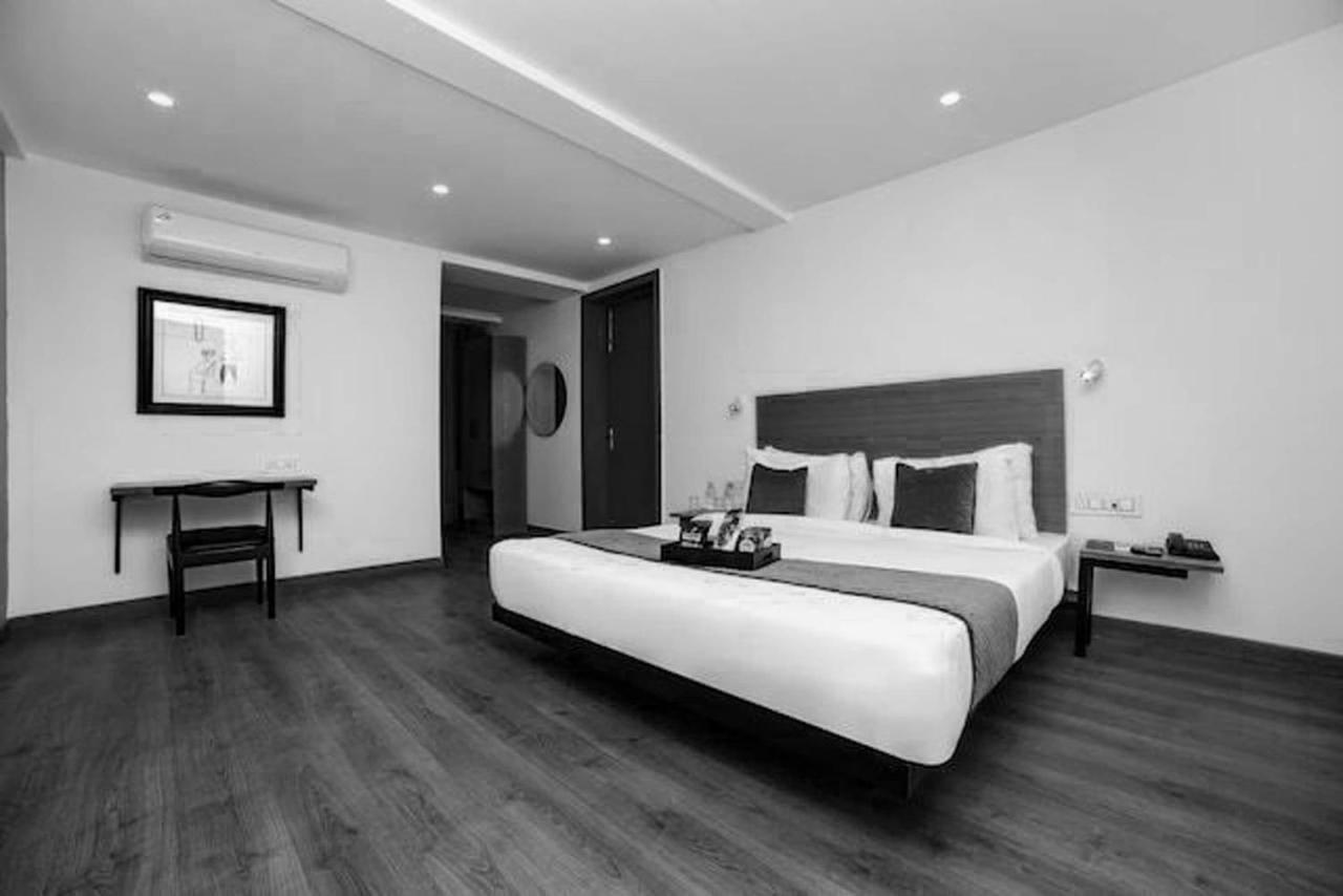 Townhouse Sohna Road 2 Hotel Gurgaon Exterior foto