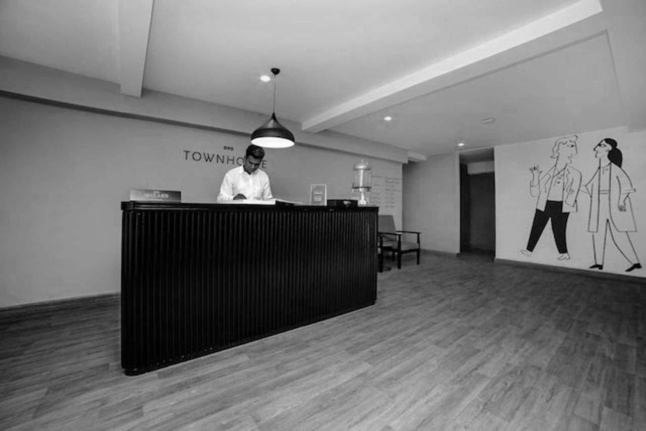 Townhouse Sohna Road 2 Hotel Gurgaon Exterior foto