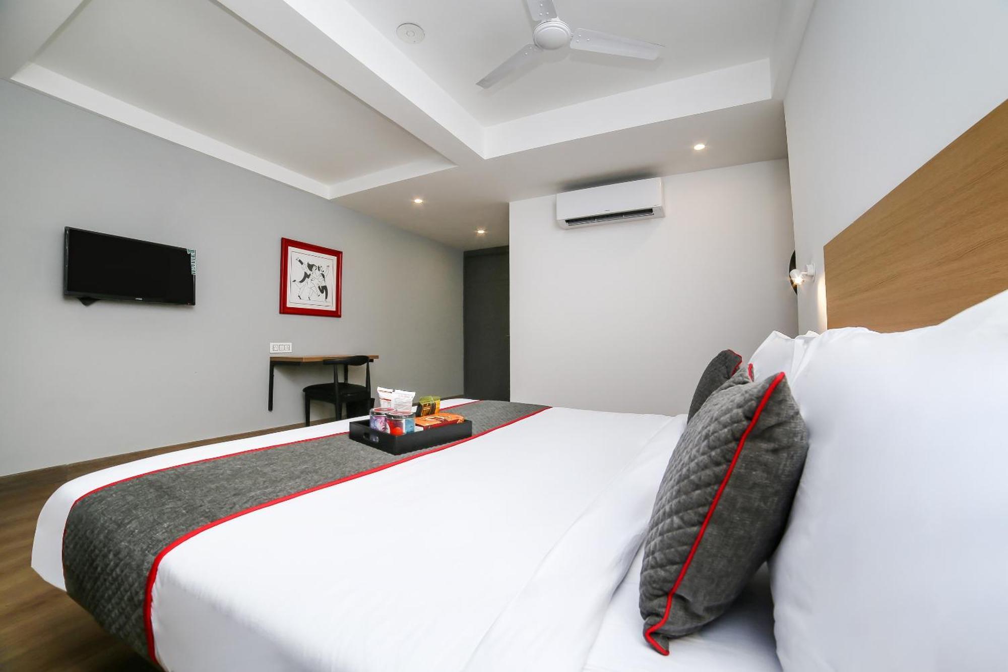 Townhouse Sohna Road 2 Hotel Gurgaon Exterior foto